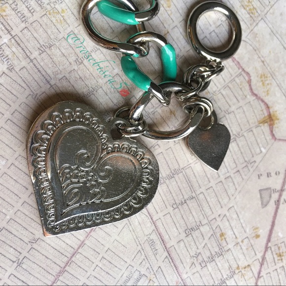 HP✨{HARD ROCK COUTURE} Pavé Heart Toggle Bracelet - Picture 4 of 5